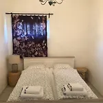 Apartment Nemespecsely Udvarhaz *
