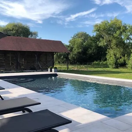 Apartment Nemespecsely Udvarhaz Pécsely