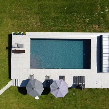 Apartment Nemespecsely Udvarhaz