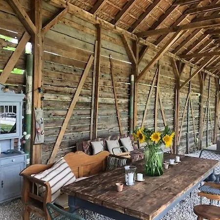 Apartment Nemespecsely Udvarhaz *