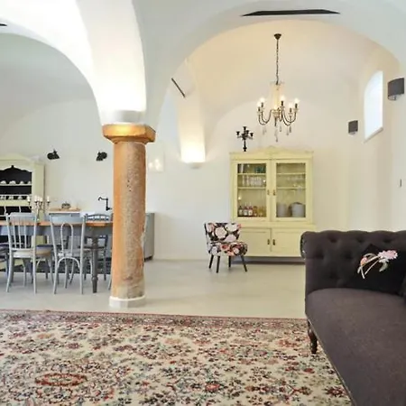 Nemespécsely Udvarház Apartamento