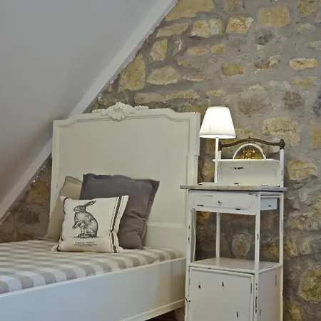 Nemespecsely Udvarhaz Apartment