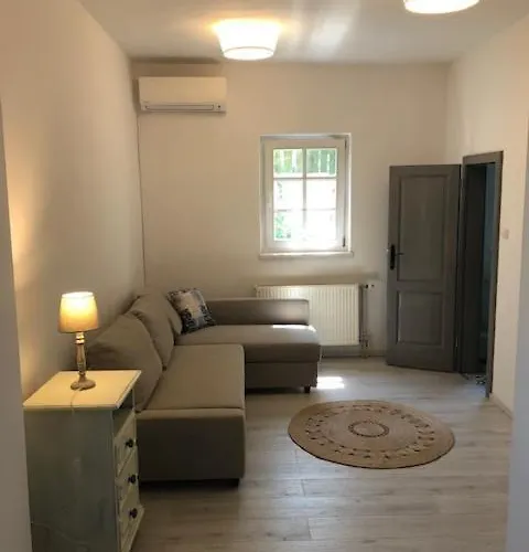 Nemespecsely Udvarhaz * Pécsely