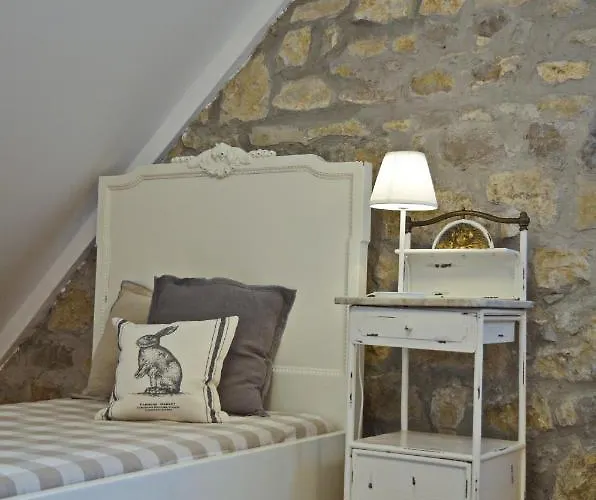 Nemespecsely Udvarhaz アパート